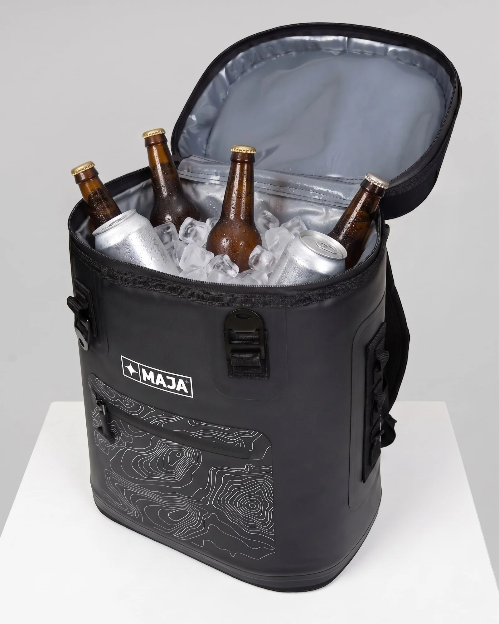 Hielera Tipo Mochila MAJA® Santo 33 L - Image 4