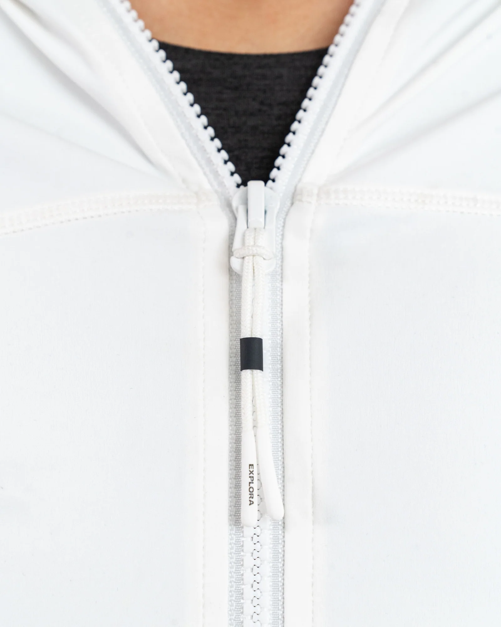 Hoodie Emblema MAJA® - Image 4