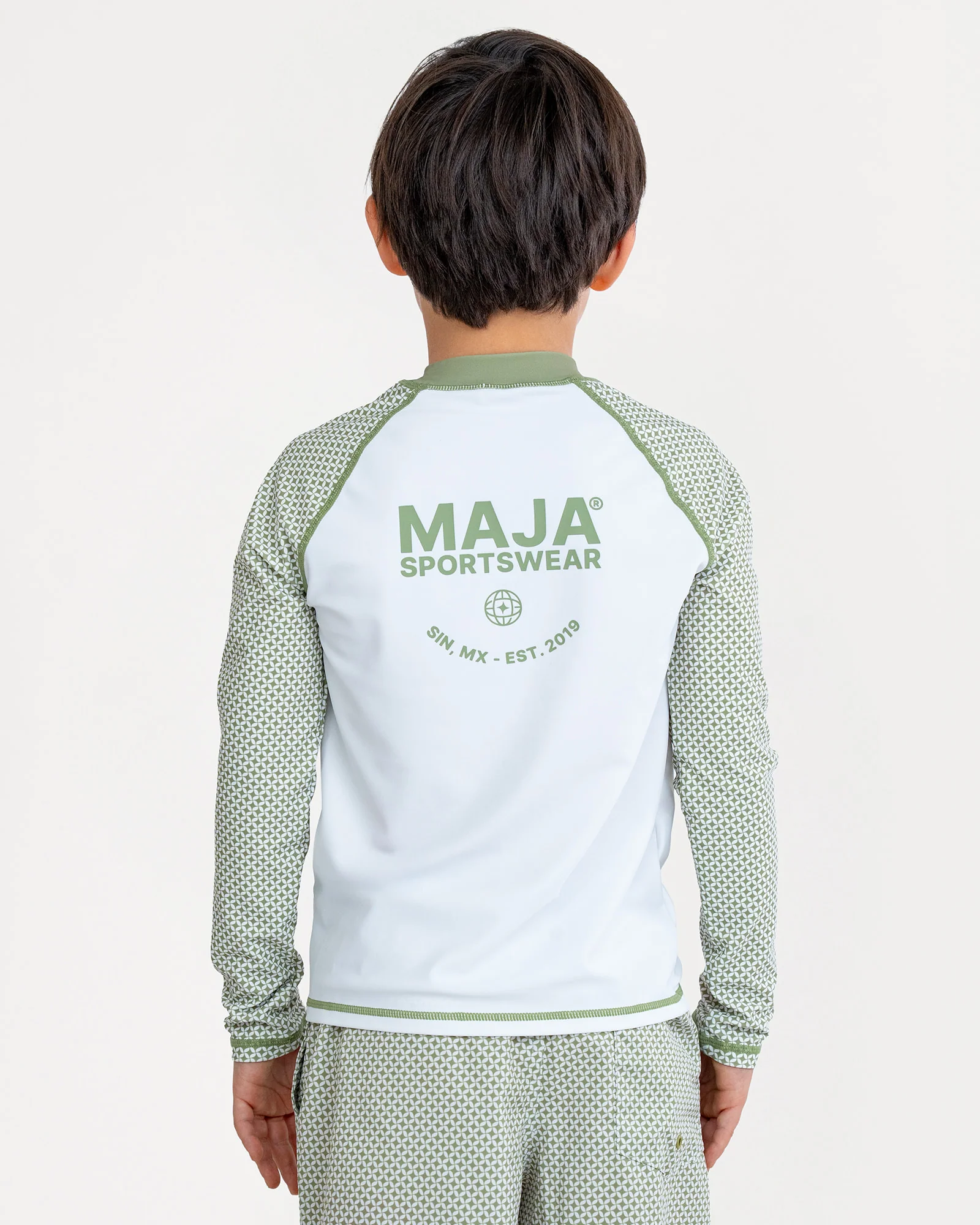 Set Playera Performance y Boardshort MAJA® KIDS - Image 11
